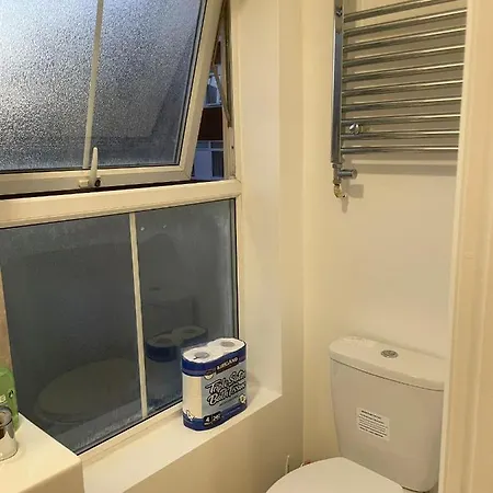 Luton Short Term Lets - Cardiff Road Apartment Exterior photo