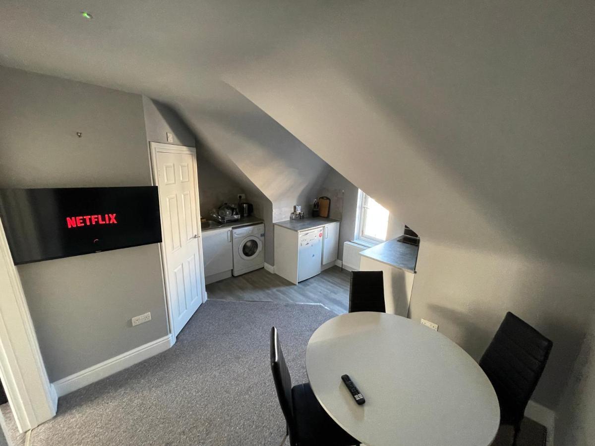 Short Term Lets - Cardiff Road Apartamento